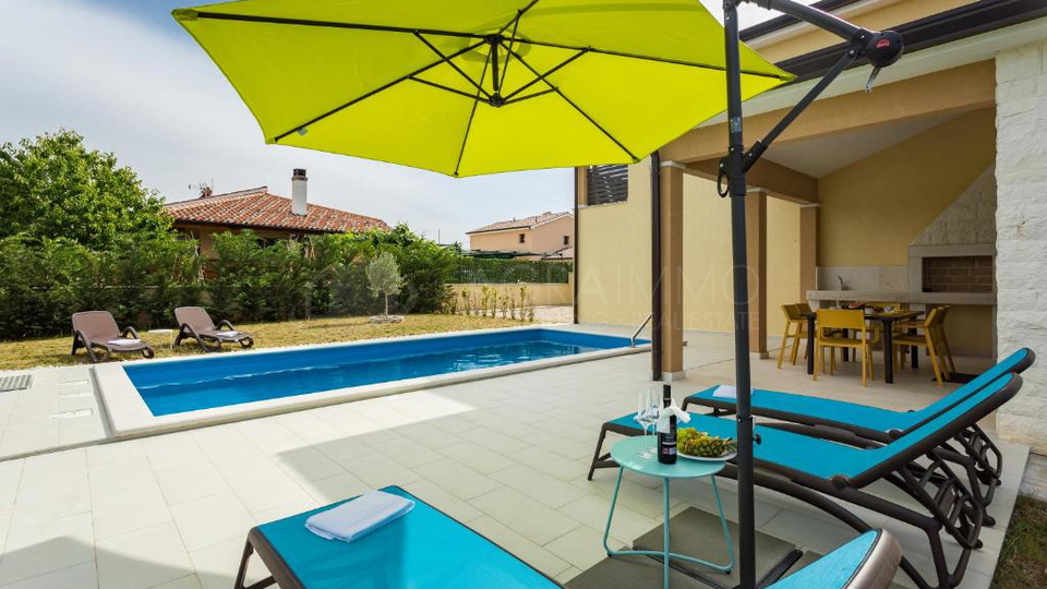 KA&Scaron;TEL &ndash; MODERNA SAMOSTOJNA HI&Scaron;A ZA BIVANJE IN ODDIH