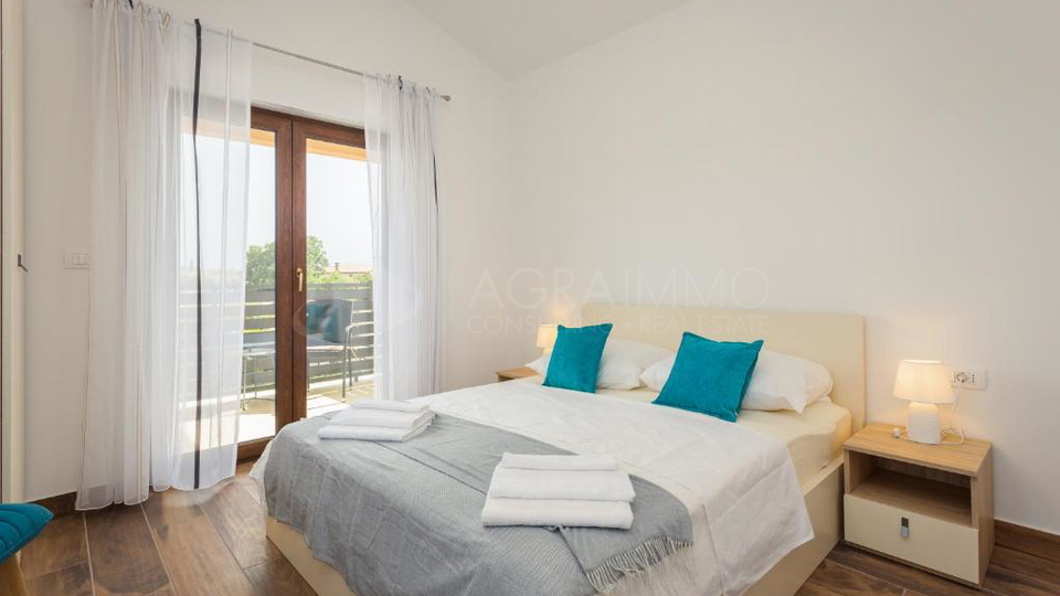 KA&Scaron;TEL &ndash; MODERNA SAMOSTOJNA HI&Scaron;A ZA BIVANJE IN ODDIH