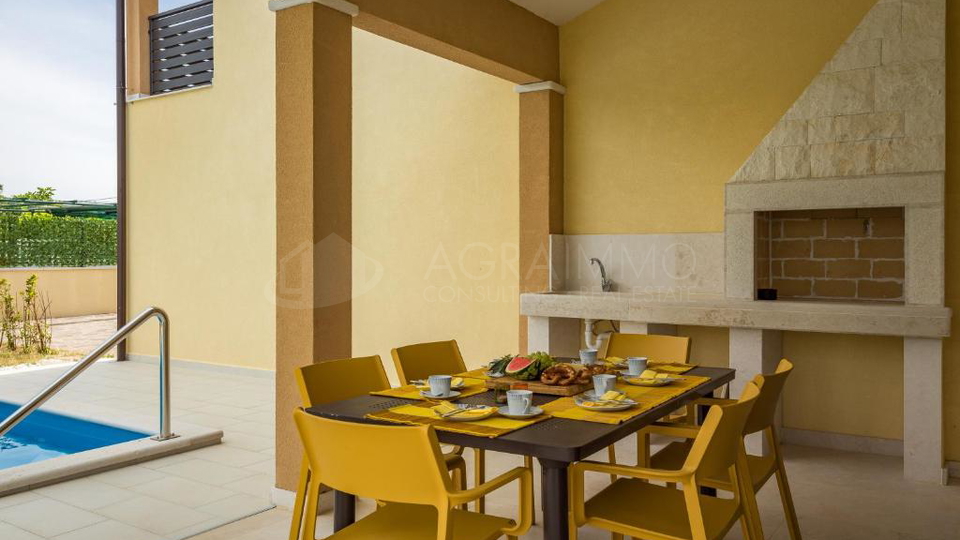 KA&Scaron;TEL &ndash; MODERNA SAMOSTOJNA HI&Scaron;A ZA BIVANJE IN ODDIH