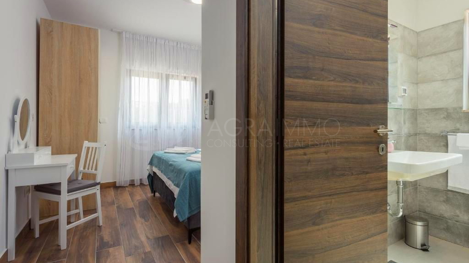 KA&Scaron;TEL &ndash; MODERNA SAMOSTOJNA HI&Scaron;A ZA BIVANJE IN ODDIH