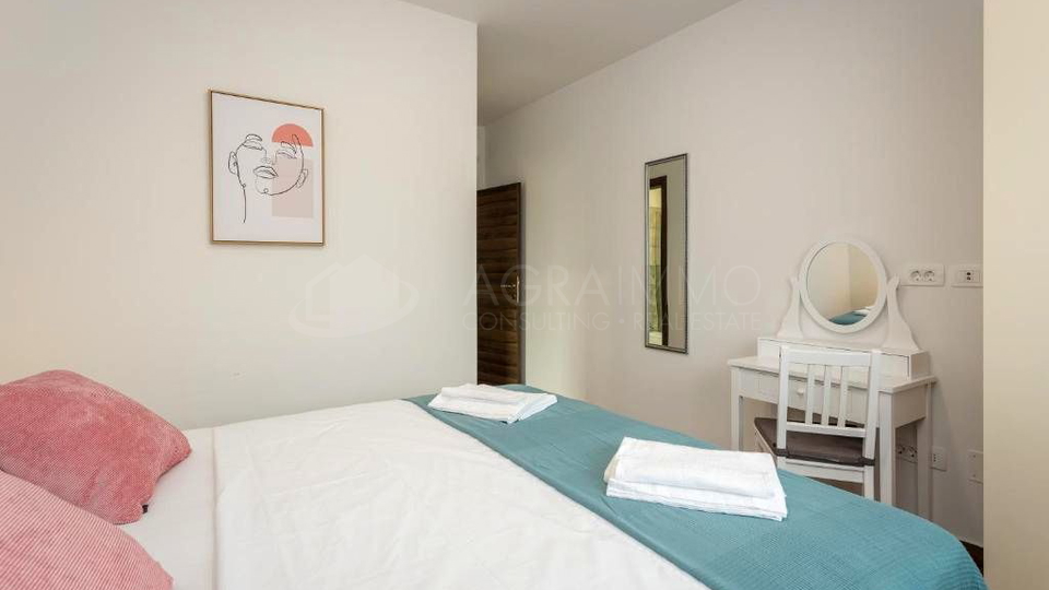 KA&Scaron;TEL &ndash; MODERNA SAMOSTOJNA HI&Scaron;A ZA BIVANJE IN ODDIH