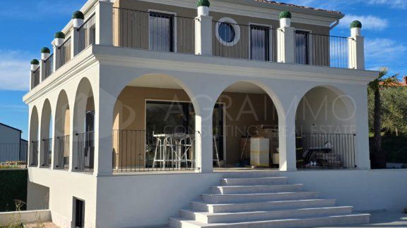 BUJE – MODERNA VILA - ULAZNICA  U HEDONIZAM ISTRE