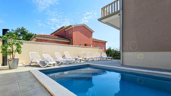 Casa, 250 m2, Vendita, Umag