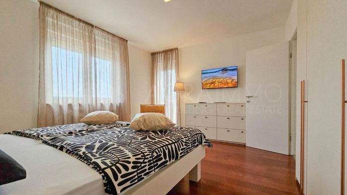 Casa, 250 m2, Vendita, Umag