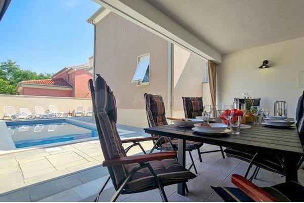 Casa, 250 m2, Vendita, Umag