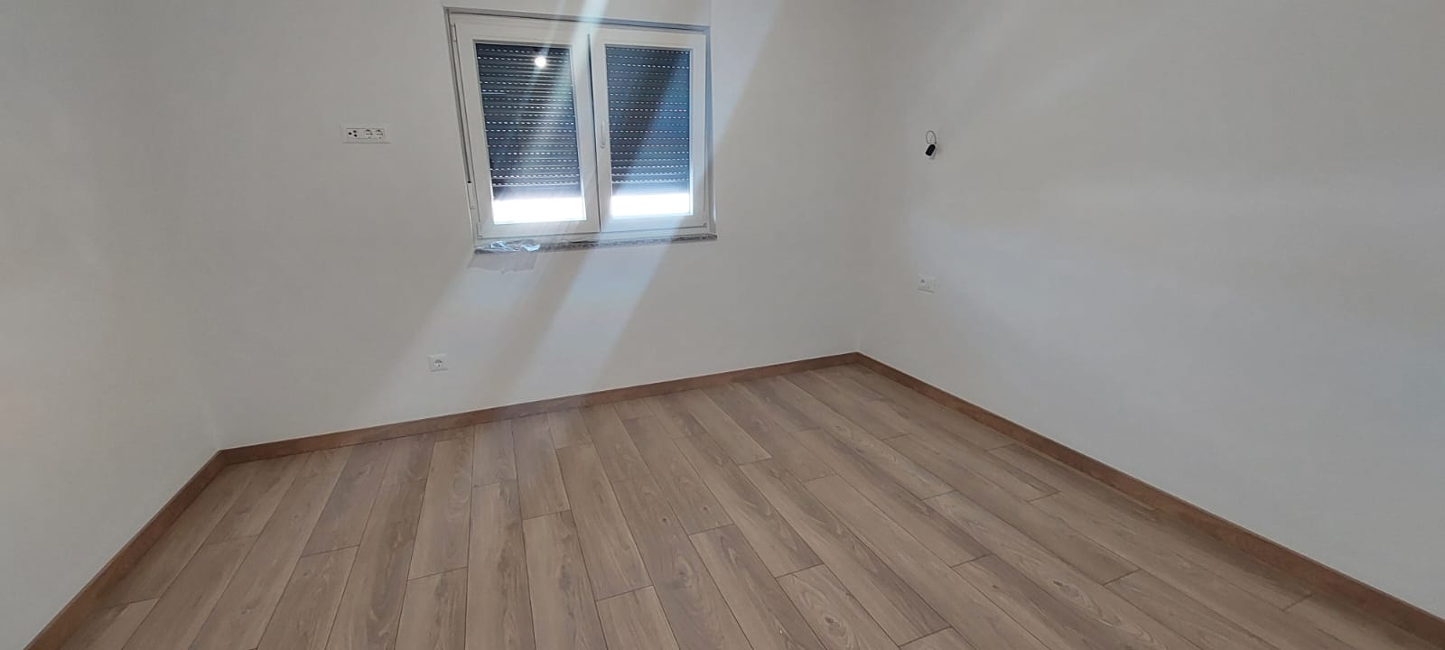 Vodice - 100m zum Meer - Reihenhaus - mittel mit Dachterrasse