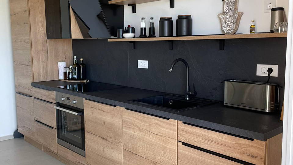 Tribunj-Stilvolle 1&comma;5-Zi-EG-Wohnung mit gehobener Ausstattung&comma; Terrasse&comma; Garten und Meerblick