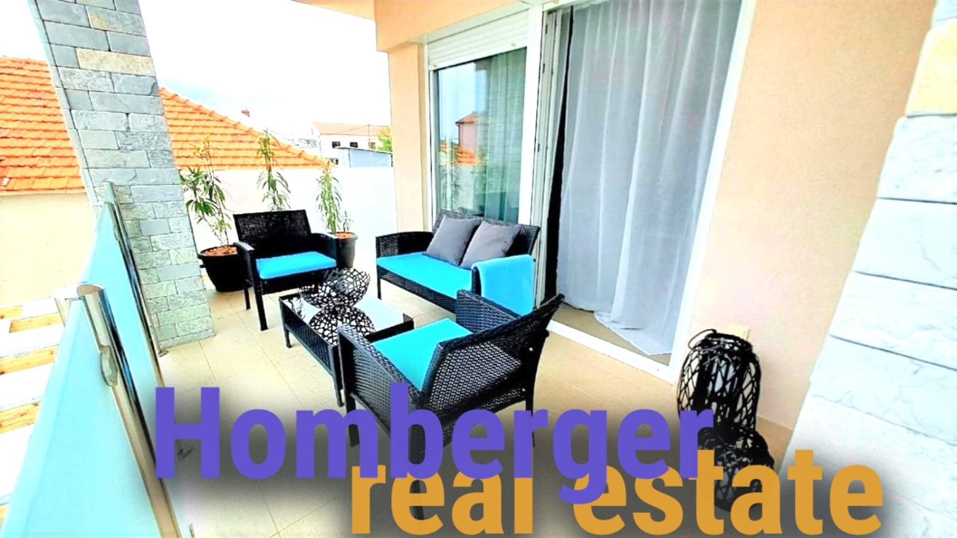 Doppelhaushälfte im Tribunj mit zwei Wohnungen, Keller Apartment und Garten nur 200m zum Meer