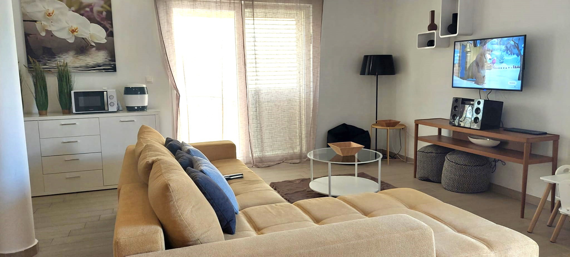 Doppelhaushälfte im Tribunj mit zwei Wohnungen, Keller Apartment und Garten nur 200m zum Meer