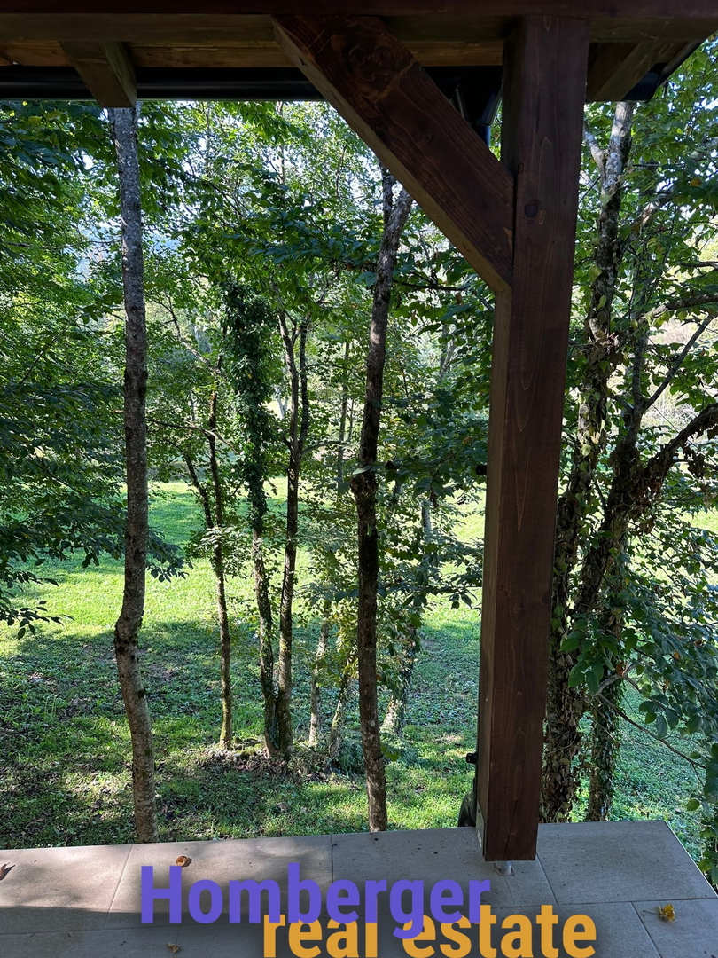 Tourist complex with real Lika flair for sale near Plitvice National Park!