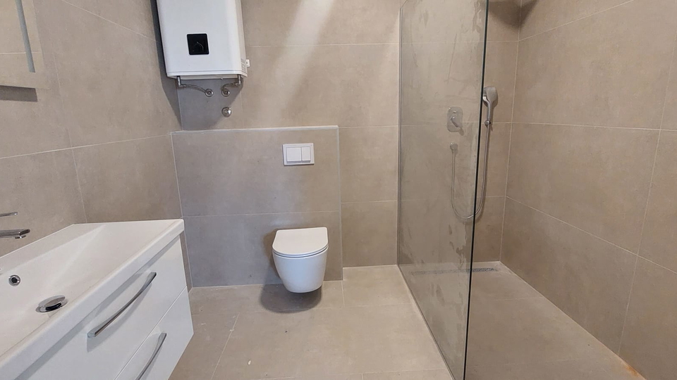 Vodice - 100m to the sea - terraced house - end unit