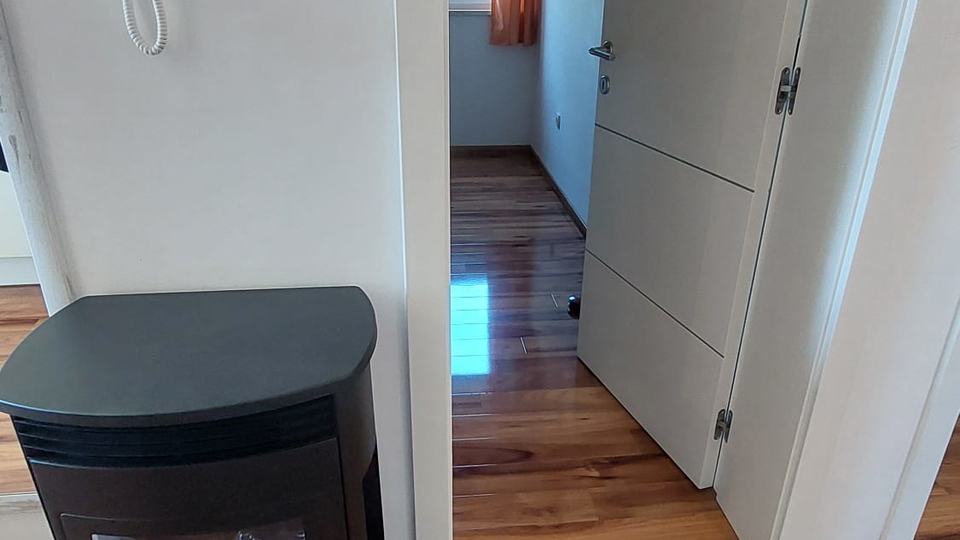 SRIMA - Apartman 260m do mora
