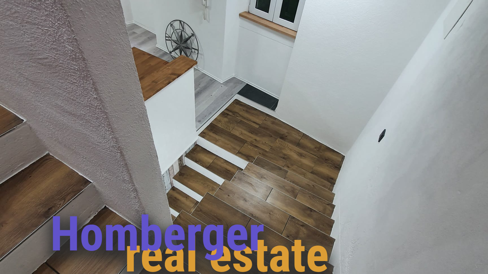 Steinhaus mit&nbsp; Ladenlokal in Vodice zu verkaufen&excl;