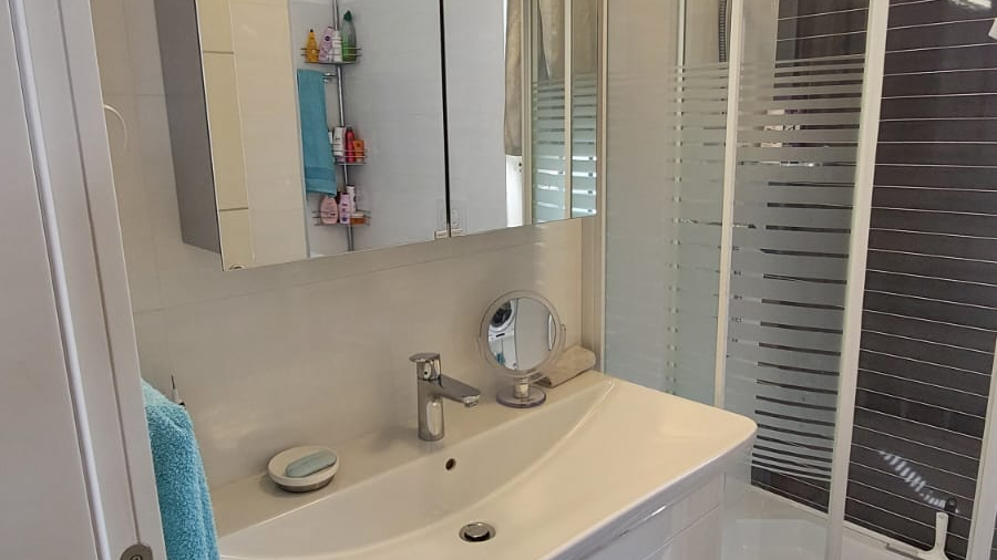 SRIMA - Apartman 260m do mora