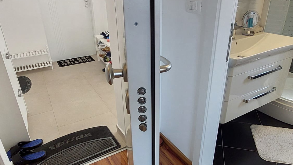 SRIMA - Apartman 260m do mora