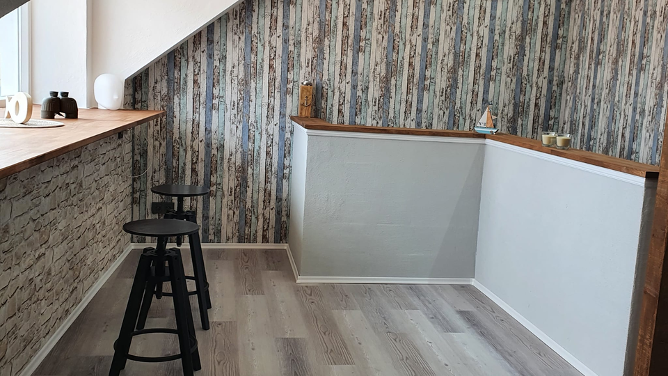 Steinhaus mit&nbsp; Ladenlokal in Vodice zu verkaufen&excl;