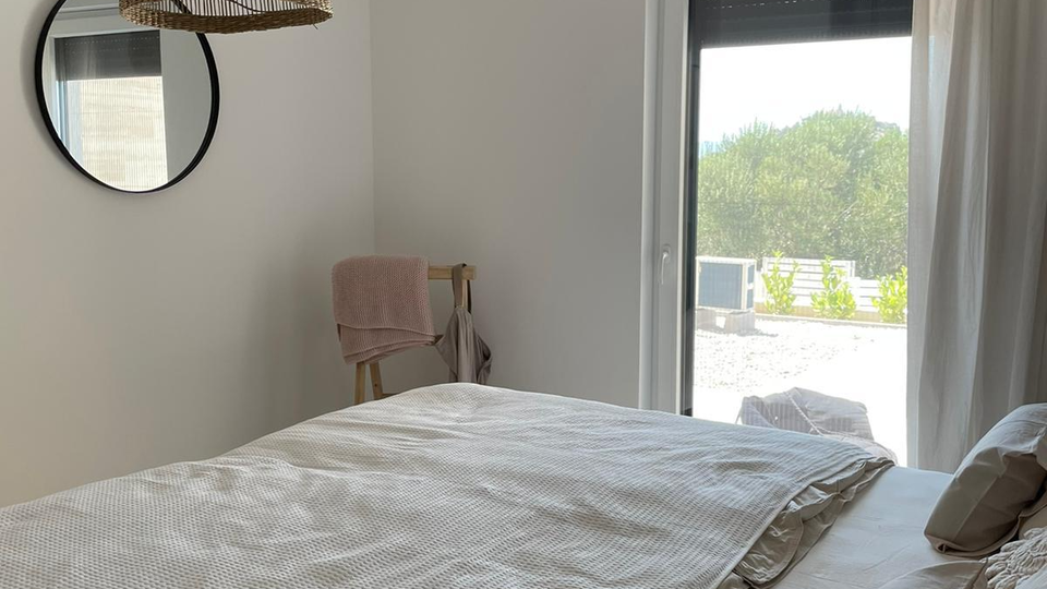 Tribunj-Stilvolle 1&comma;5-Zi-EG-Wohnung mit gehobener Ausstattung&comma; Terrasse&comma; Garten und Meerblick