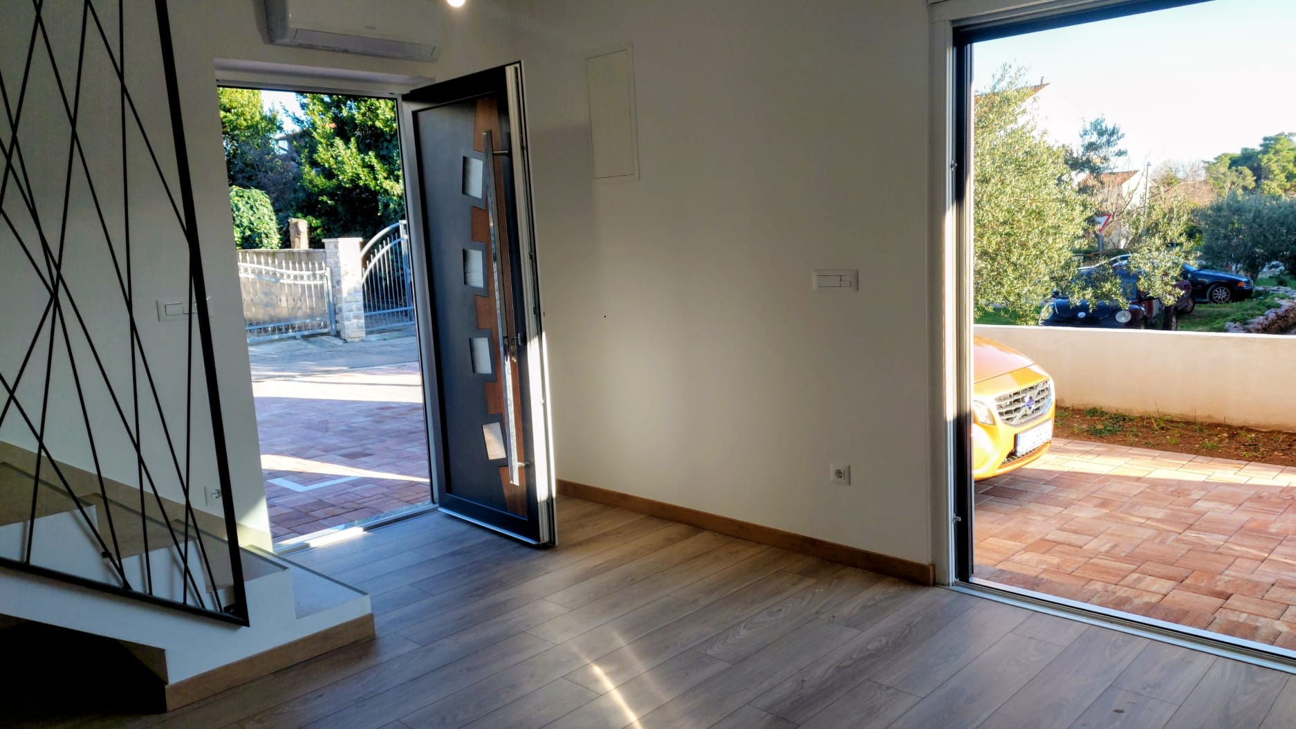 Vodice - 100m to the sea - terraced house - end unit