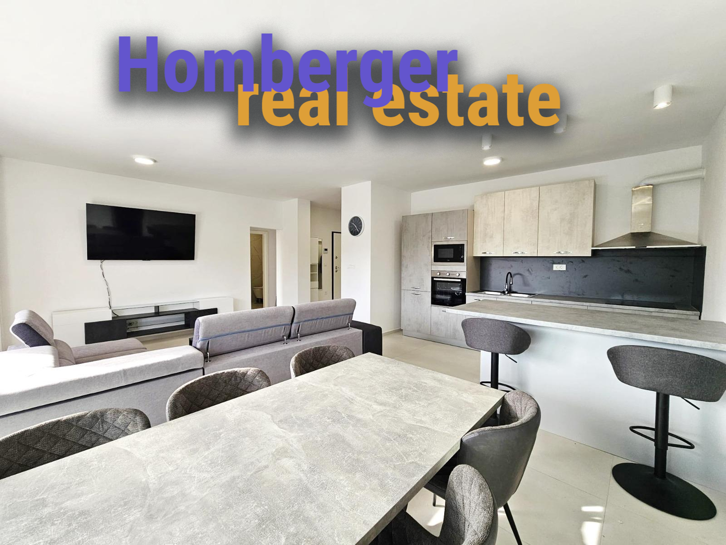 Atraktivan penthaus stan 1.Red do mora i plaže, prodaje se namješten