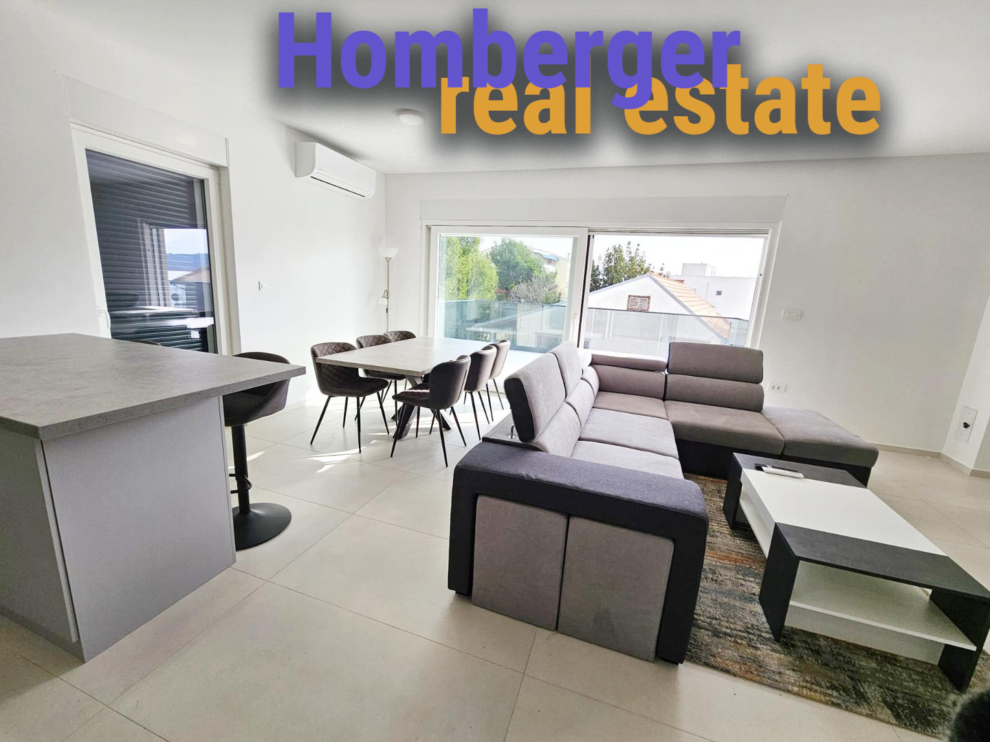 Atraktivan penthaus stan 1.Red do mora i plaže, prodaje se namješten