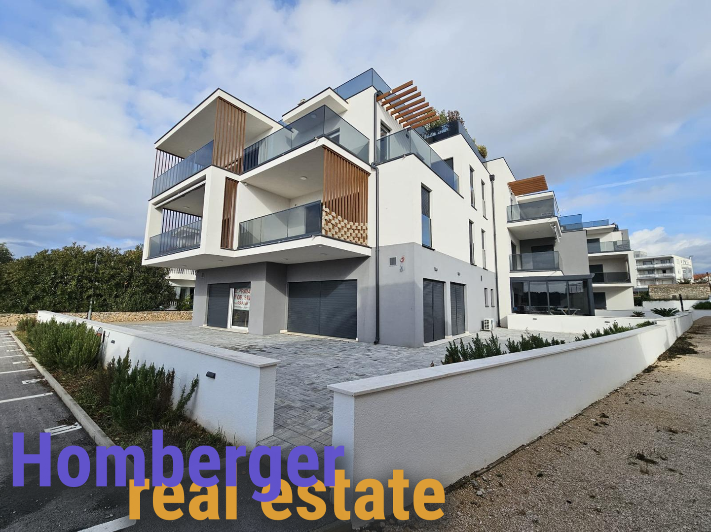 Atraktivan penthaus stan 1.Red do mora i plaže, prodaje se namješten