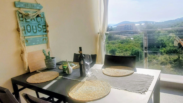 Einzigartiger Gewerberaum &bdquo;PP 2&OpenCurlyDoubleQuote; in Toplage&comma; angerichtet wie Ein Wohnung &ndash; nur 60 Meter vom Meer entfernt&excl;