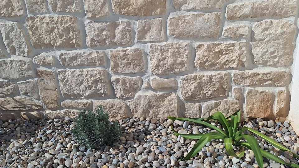 Vodice &ndash; Modernes Familienhaus mit Meerblick &comma; 3 Schlafzimmer in ruhiger Lage