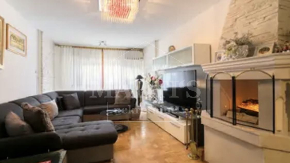 Apartment&comma; 135 m2&comma; For Sale&comma; Tre&scaron;njevka - Sjever - Rude&scaron;