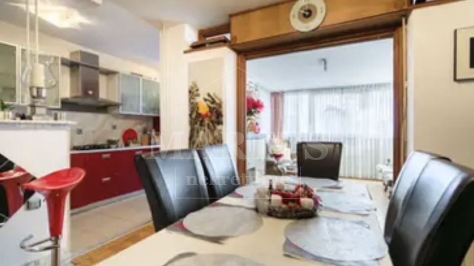 Apartment&comma; 135 m2&comma; For Sale&comma; Tre&scaron;njevka - Sjever - Rude&scaron;