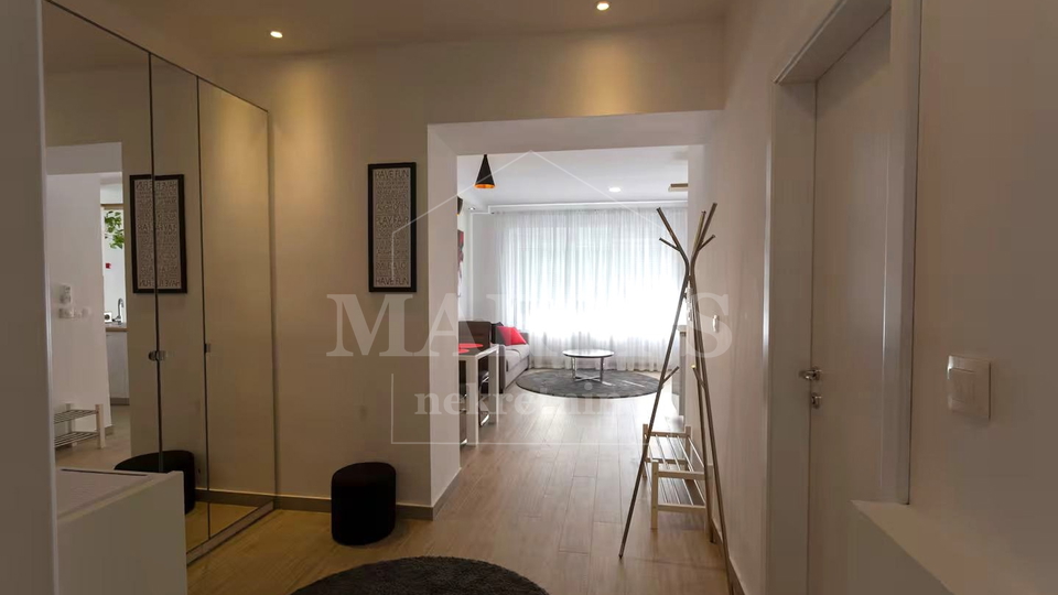 Kod Kvatrića, 49m2, 2 sobe, balkon, 1.kat,
