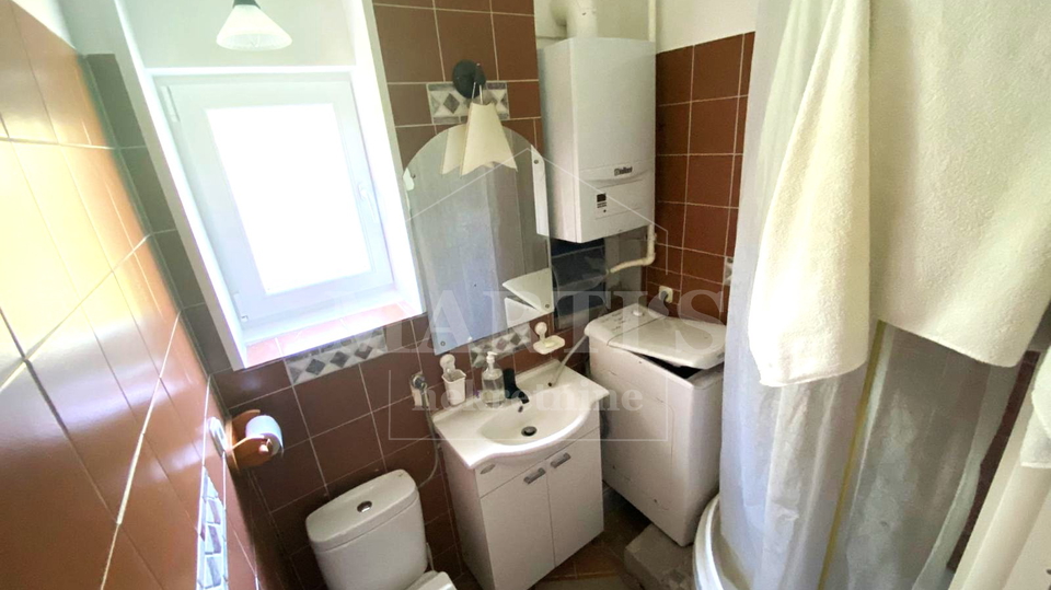 Gornji grad&comma; 49&comma;51m2&comma; 2&comma;5sobe&comma; 2&period;kat&comma; spremi&scaron;te