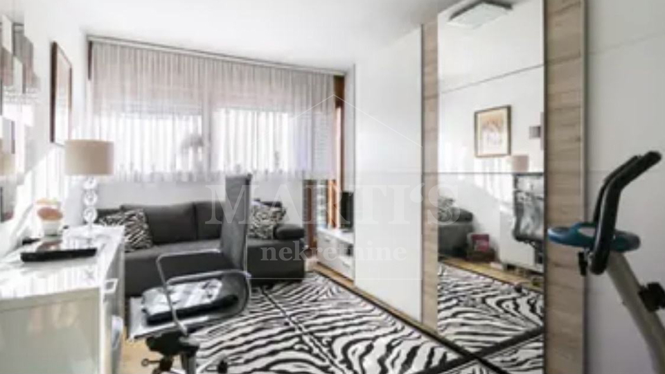 Apartment&comma; 135 m2&comma; For Sale&comma; Tre&scaron;njevka - Sjever - Rude&scaron;