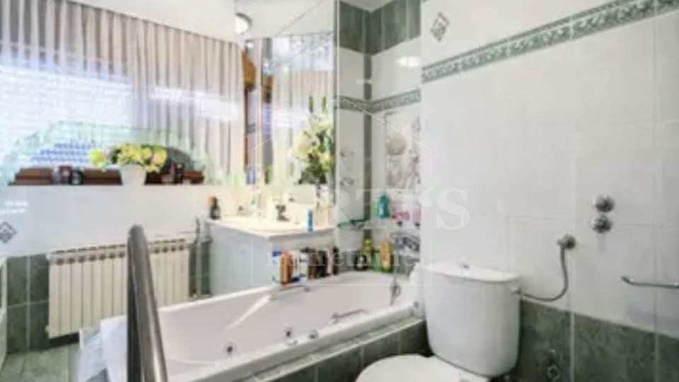 Apartment&comma; 135 m2&comma; For Sale&comma; Tre&scaron;njevka - Sjever - Rude&scaron;