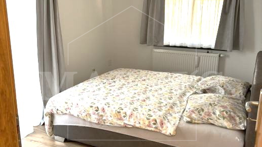 Dugave&comma; 70m2&comma; 3 sobe&comma; terasa&comma; 1&period;kat