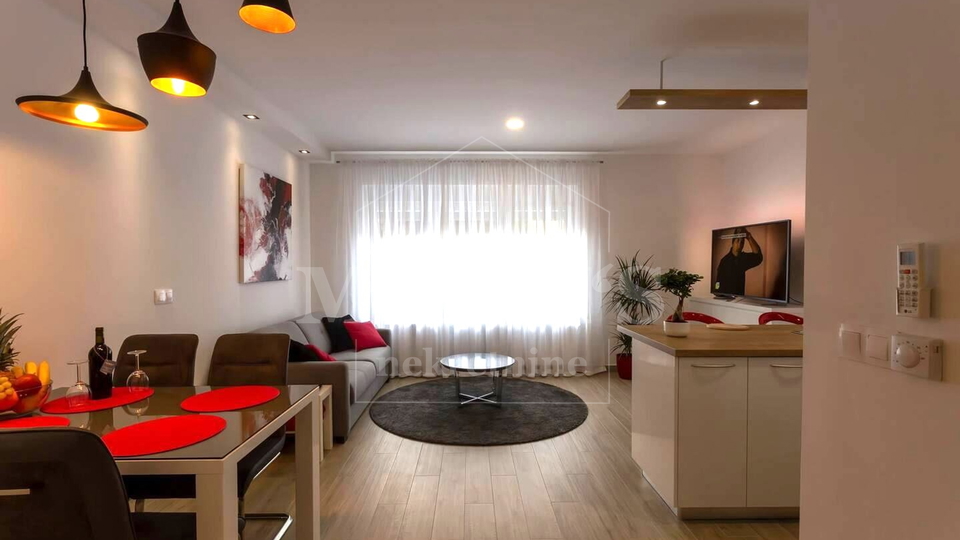 Kod Kvatrića, 49m2, 2 sobe, balkon, 1.kat,