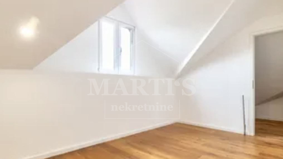 Odra&comma; 190m2&comma; 5 soba&comma; balkon&comma; 2&period;kat