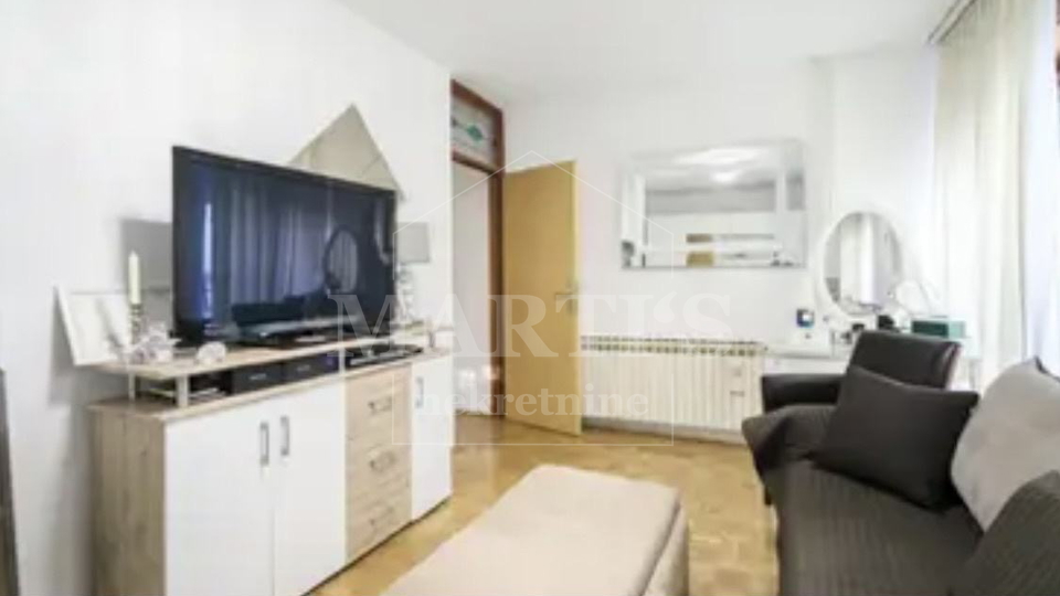 Apartment&comma; 135 m2&comma; For Sale&comma; Tre&scaron;njevka - Sjever - Rude&scaron;