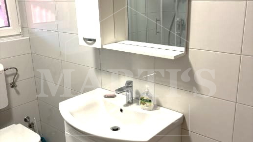 Dugave&comma; 70m2&comma; 3 sobe&comma; terasa&comma; 1&period;kat