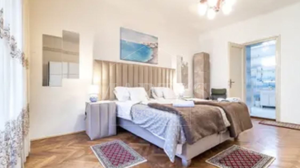 Donji grad&comma; 93m2&comma; 3 sobe&comma; 2 balkona