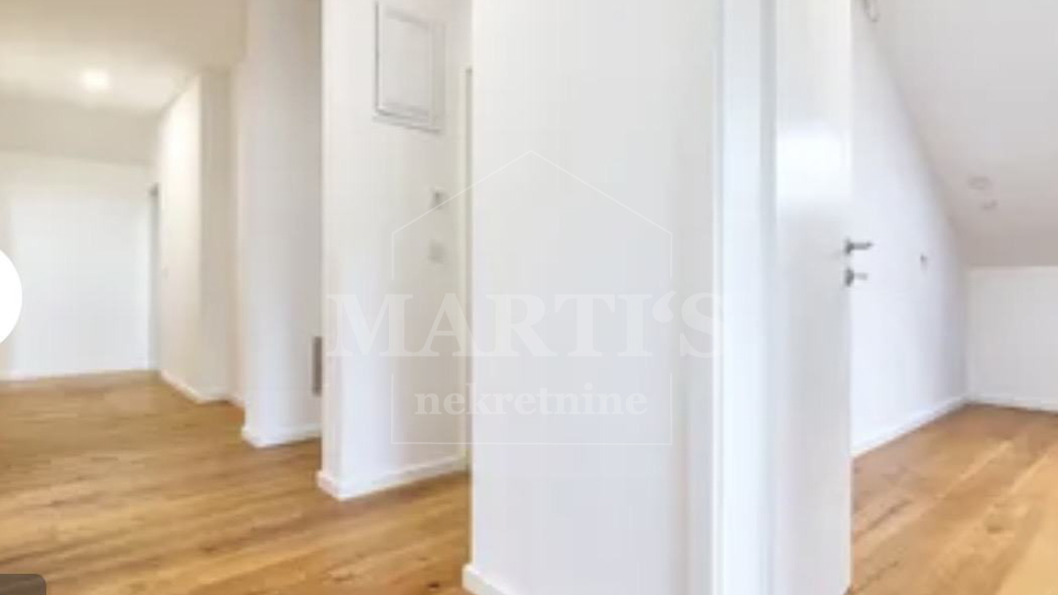 Odra&comma; 190m2&comma; 5 soba&comma; balkon&comma; 2&period;kat