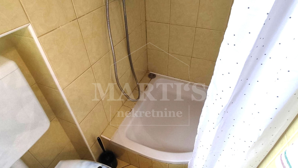 Duga Resa&comma; 30m2&comma; 1 soba&comma; ostava