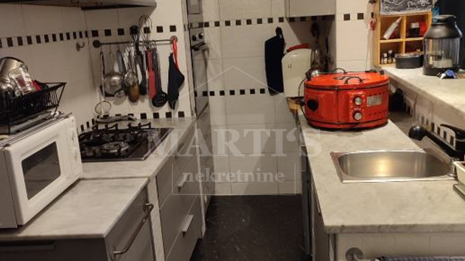 Medveščak, 4 sobe, 115m2, vrt, podrum, 1 VPM