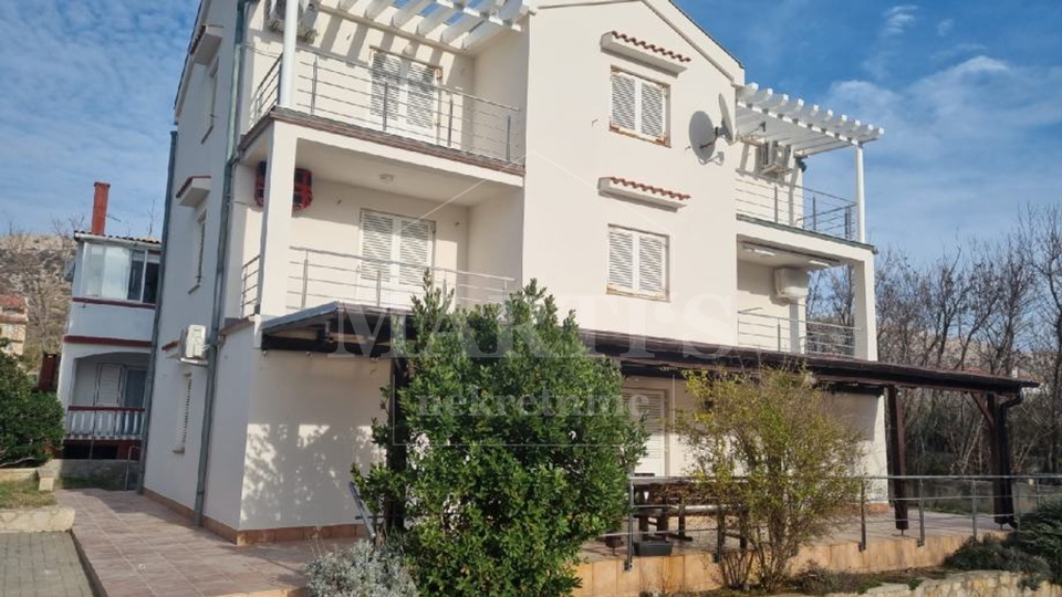 Grad Pag, 2 apartmana, 81.05 m2, 3 sobe
