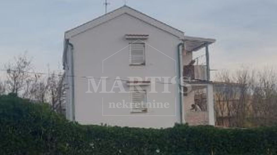 Grad Pag, 2 apartmana, 81.05 m2, 3 sobe