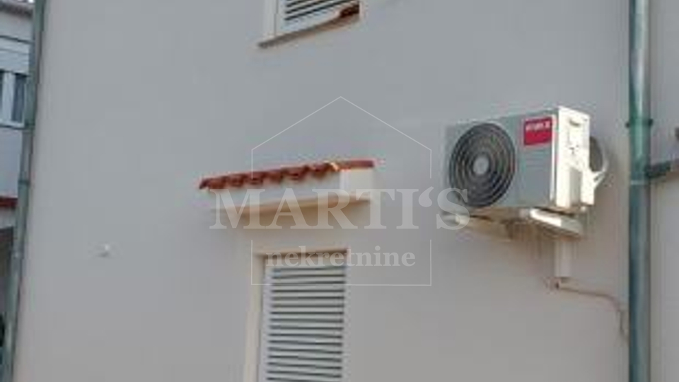 Grad Pag, 2 apartmana, 81.05 m2, 3 sobe