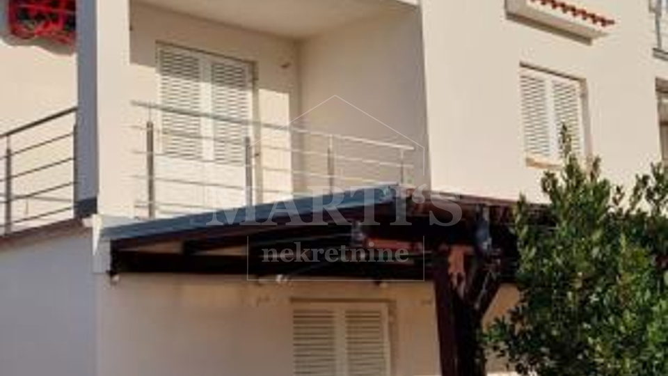 Grad Pag, 2 apartmana, 81.05 m2, 3 sobe