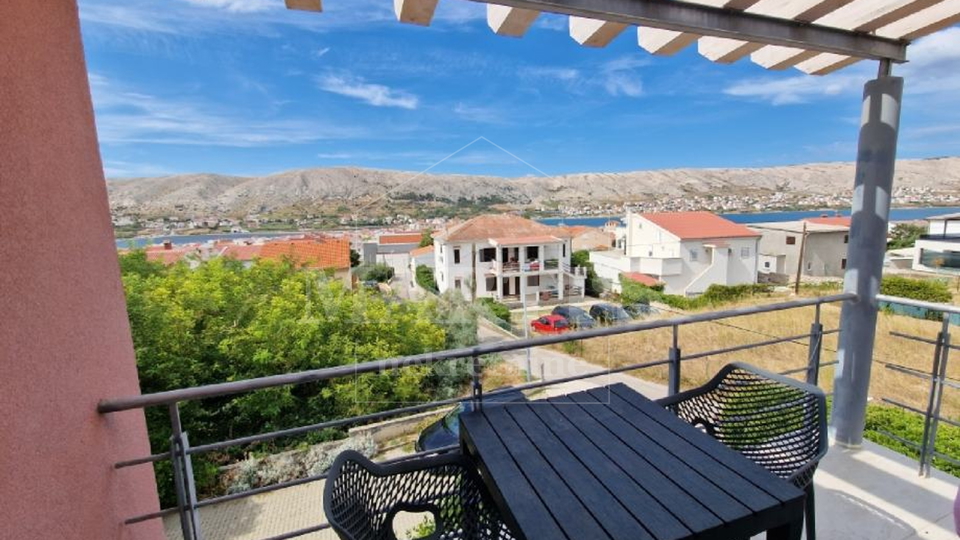 Grad Pag, 2 apartmana, 81.05 m2, 3 sobe