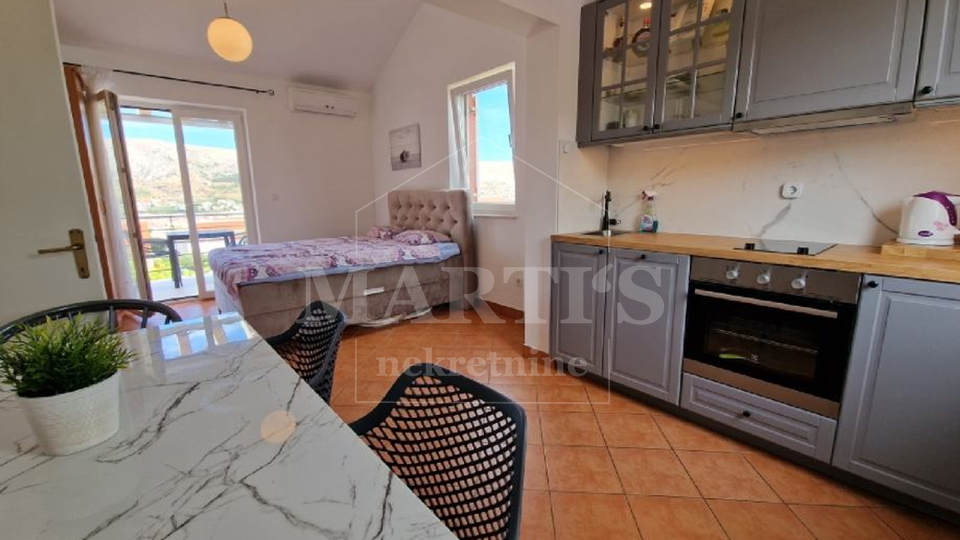Grad Pag, 2 apartmana, 81.05 m2, 3 sobe