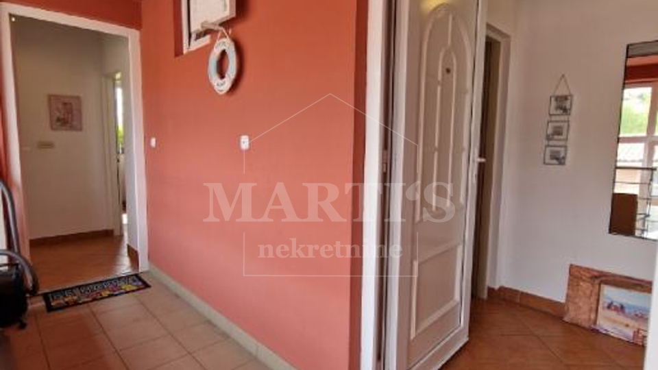 Grad Pag, 2 apartmana, 81.05 m2, 3 sobe
