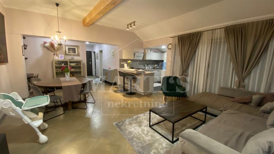 Haus, 450 m2, Verkauf, Zagreb - Gornja Dubrava